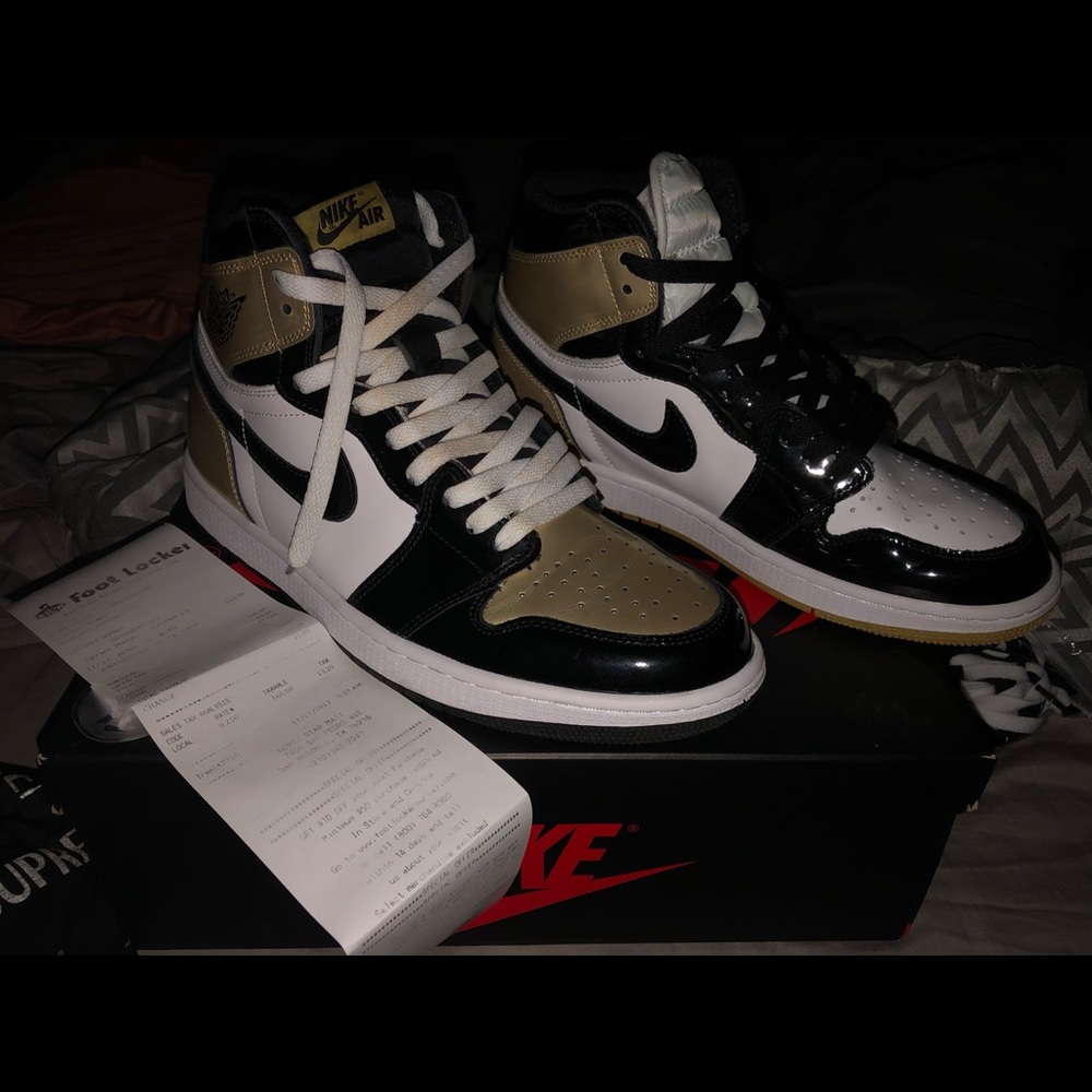 Air Jordan 1 “Gold Top 3”